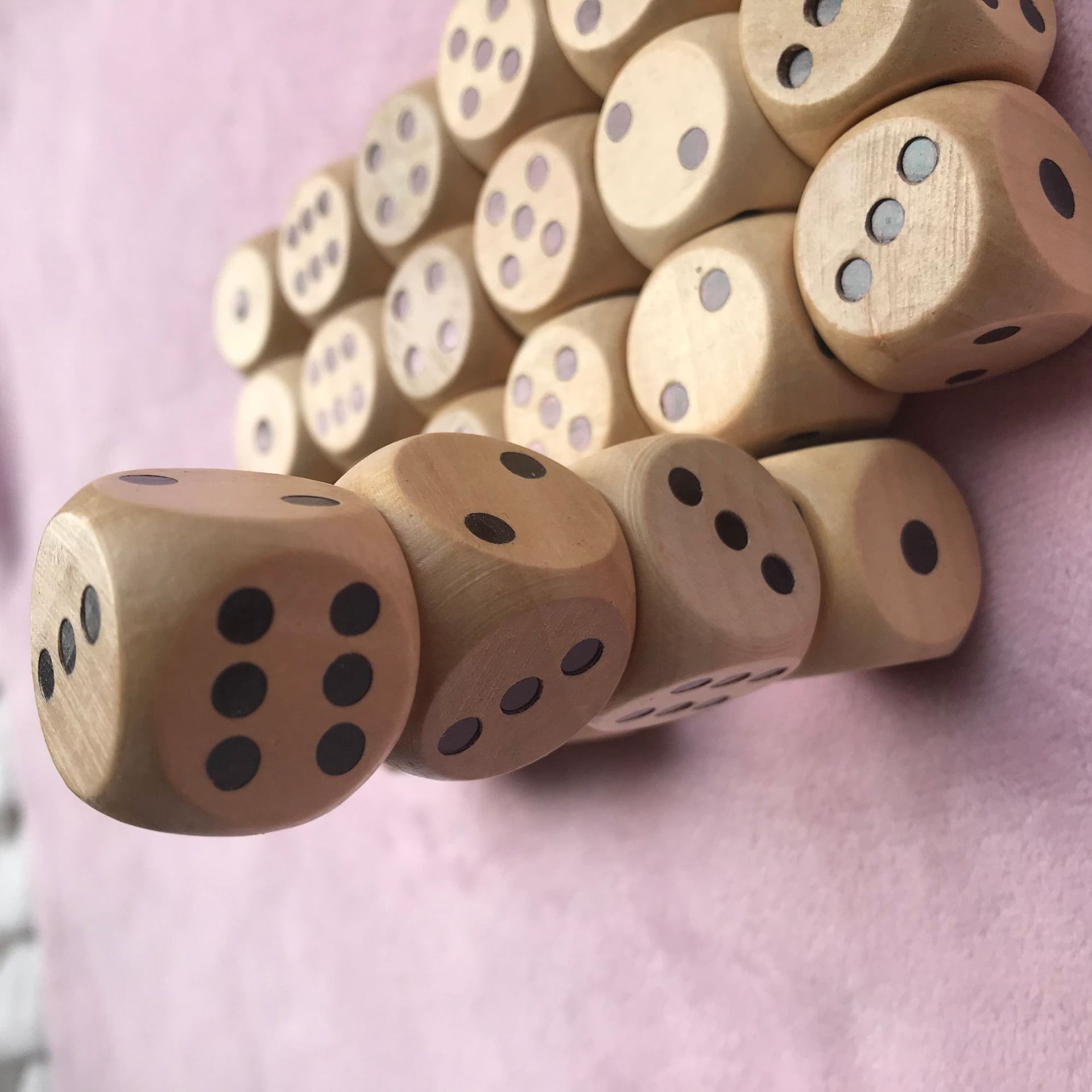 12PCS 16mm Wooden Dice Dots D6 - Party Games Gamecube 评论和价格
